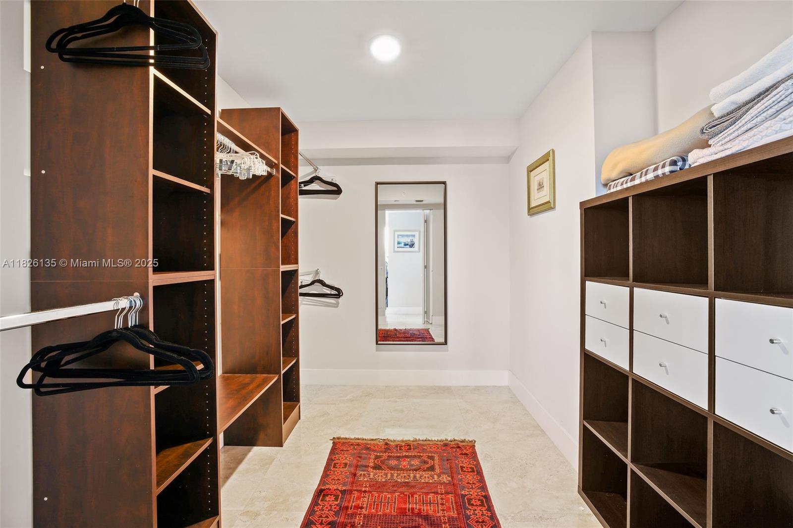 THE IVORY RESIDENCE CONDO - Residential Lease