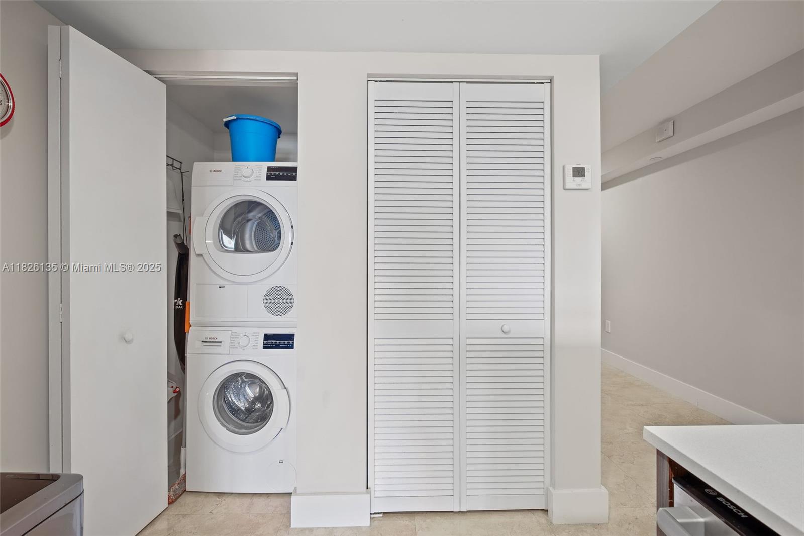 THE IVORY RESIDENCE CONDO - Residential Lease