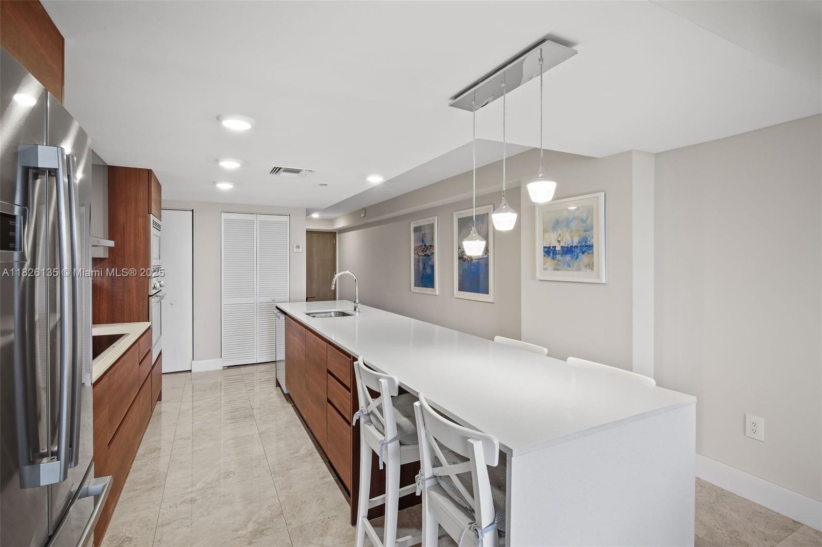 THE IVORY RESIDENCE CONDO - Residential Lease