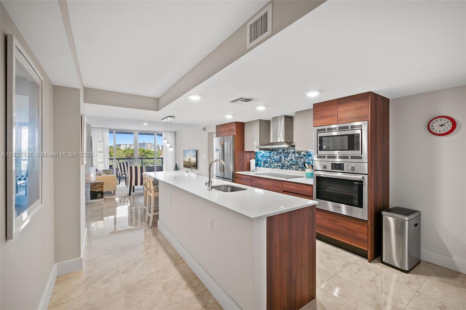 9261 E Bay Harbor Dr 404