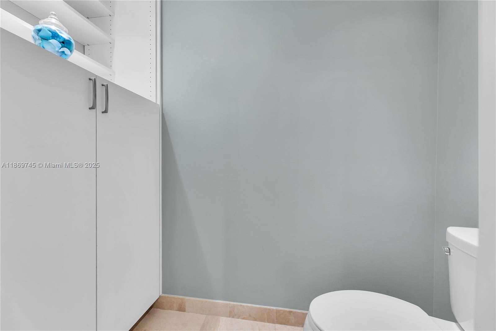 DIPLOMAT OCEANFRONT RESID - Residential