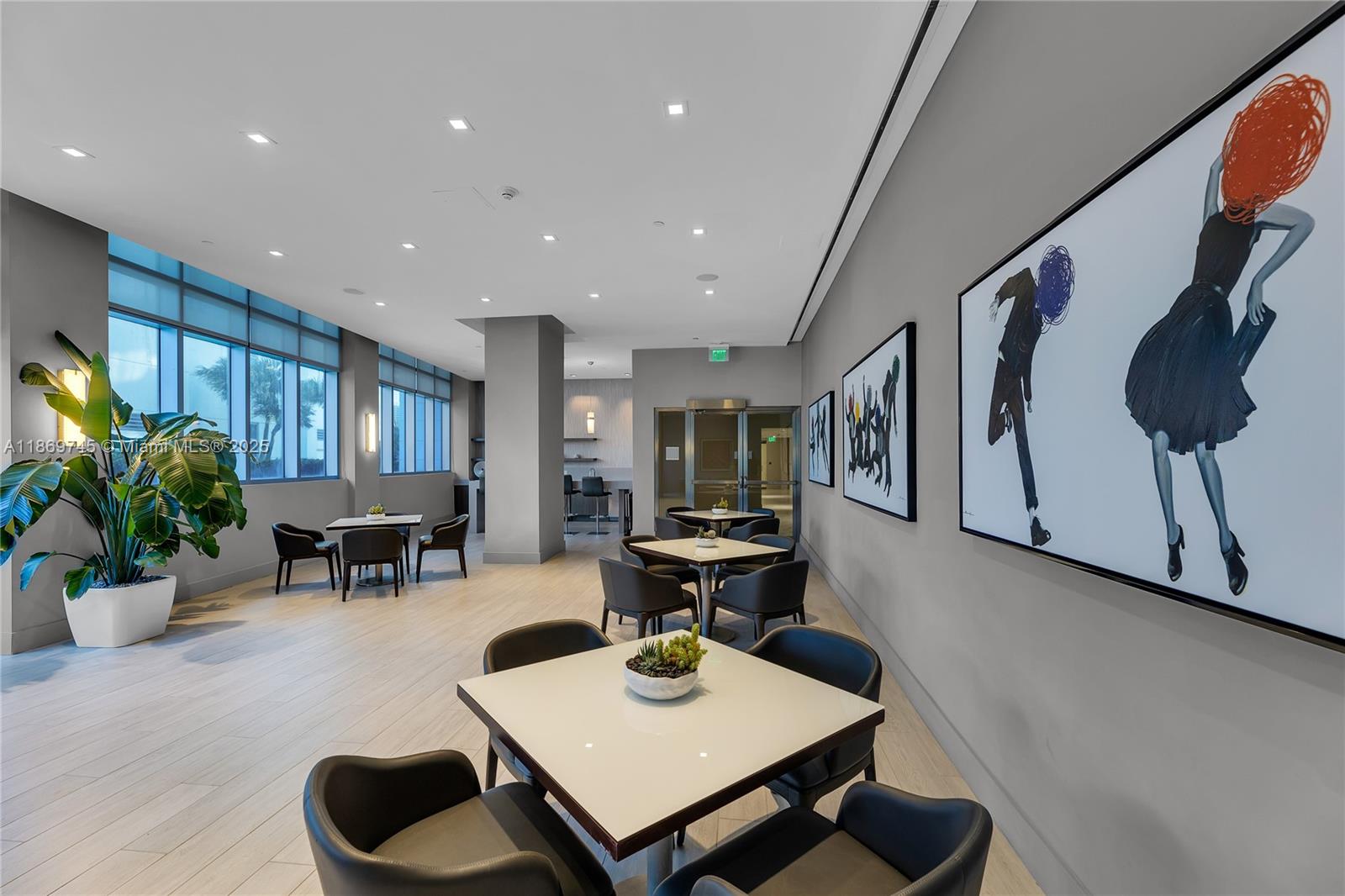 DIPLOMAT OCEANFRONT RESID - Residential