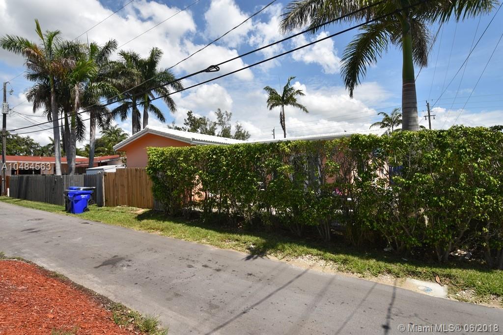 HOLLYWOOD LAKES SEC - Residential Lease