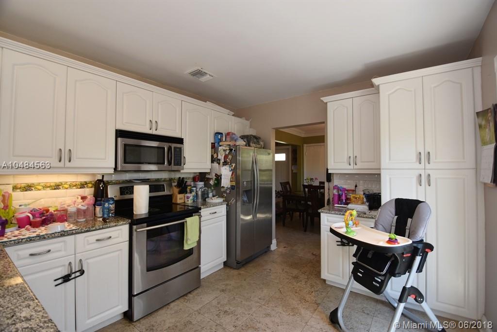 HOLLYWOOD LAKES SEC - Residential Lease