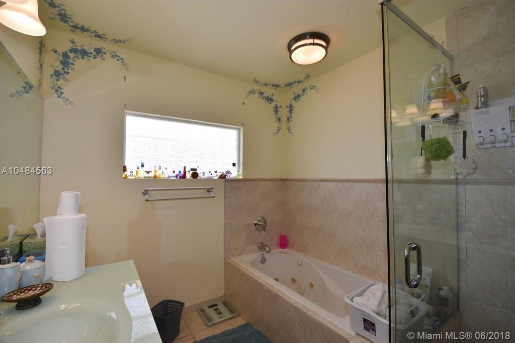 HOLLYWOOD LAKES SEC - Residential Lease