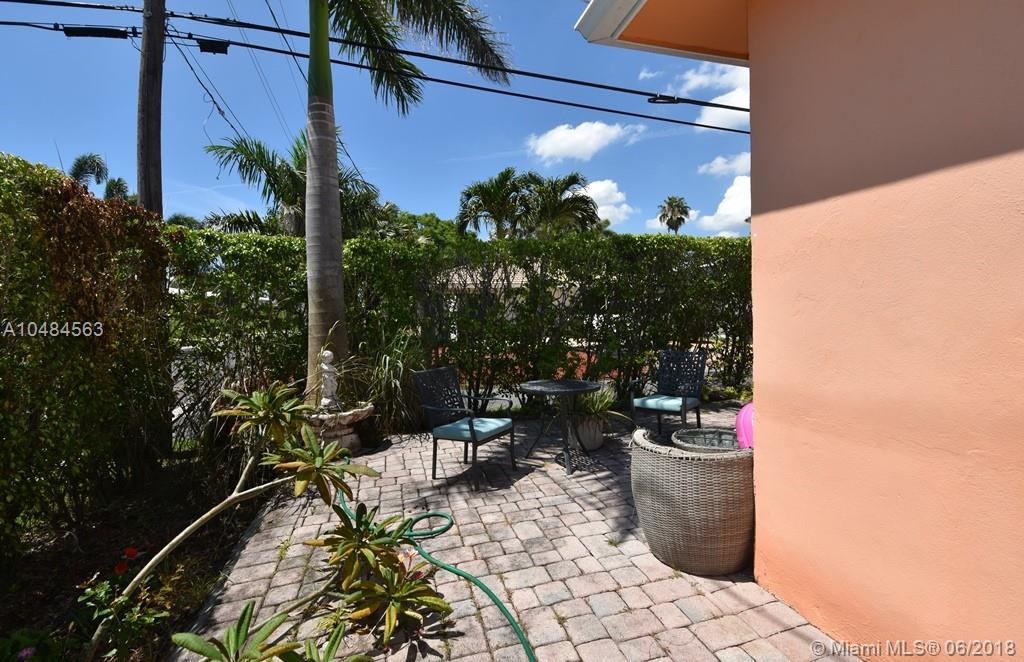 HOLLYWOOD LAKES SEC - Residential Lease