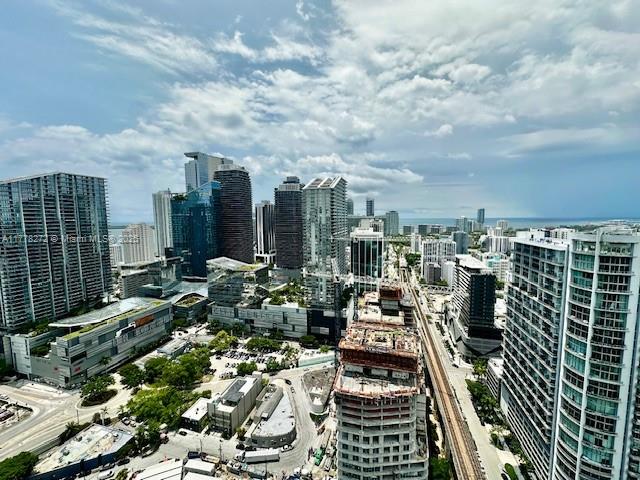 MINT CONDO - Residential