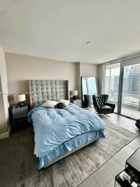 MINT CONDO - Residential