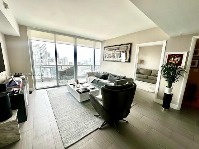 92 SW 3rd St 4104