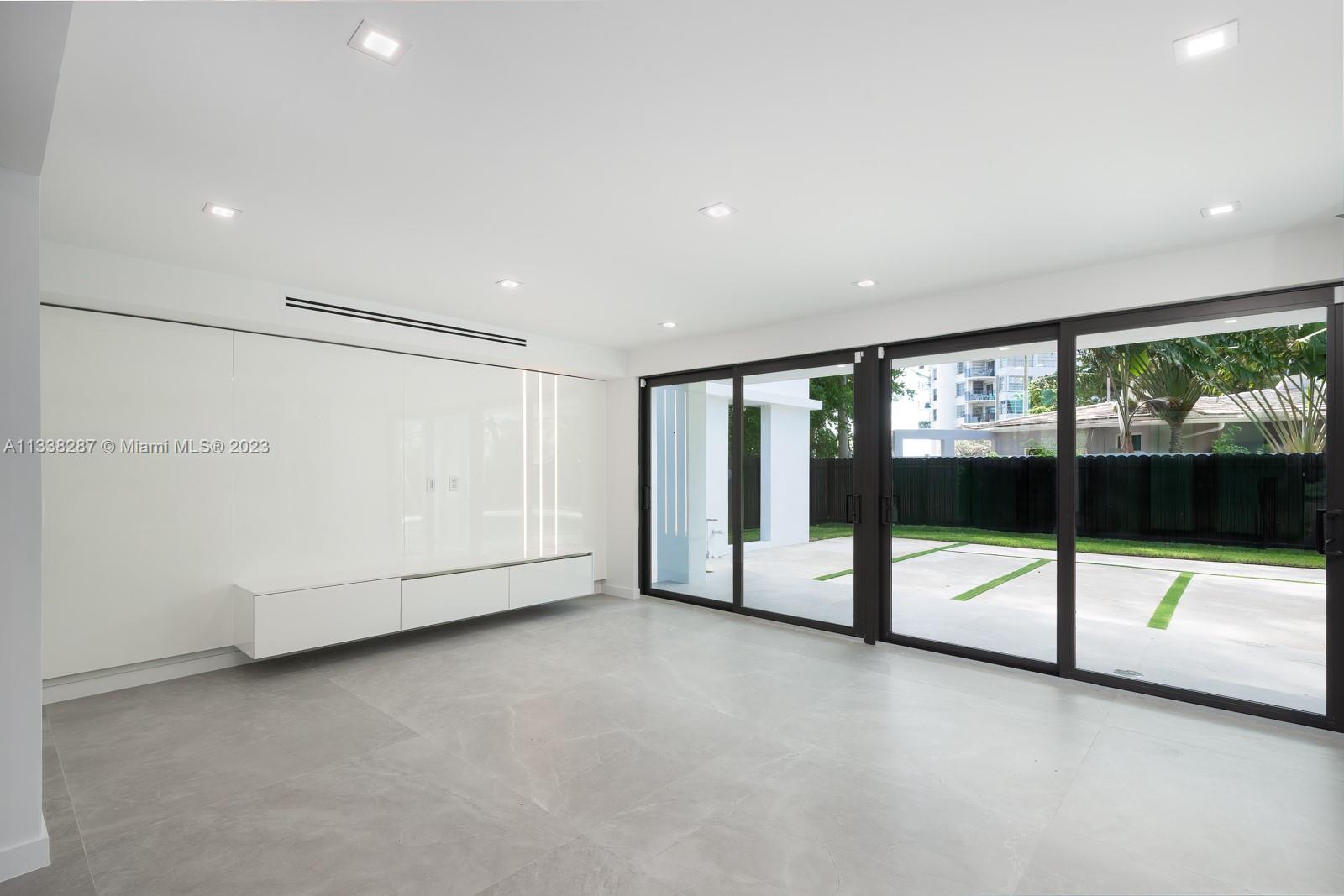 SANS SOUCI ESTATES - Residential