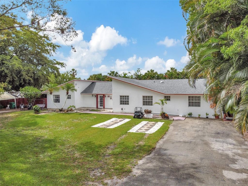 Photo of 14470 SW 31st Pl, Davie, FL 33330 (MLS # A11432785)