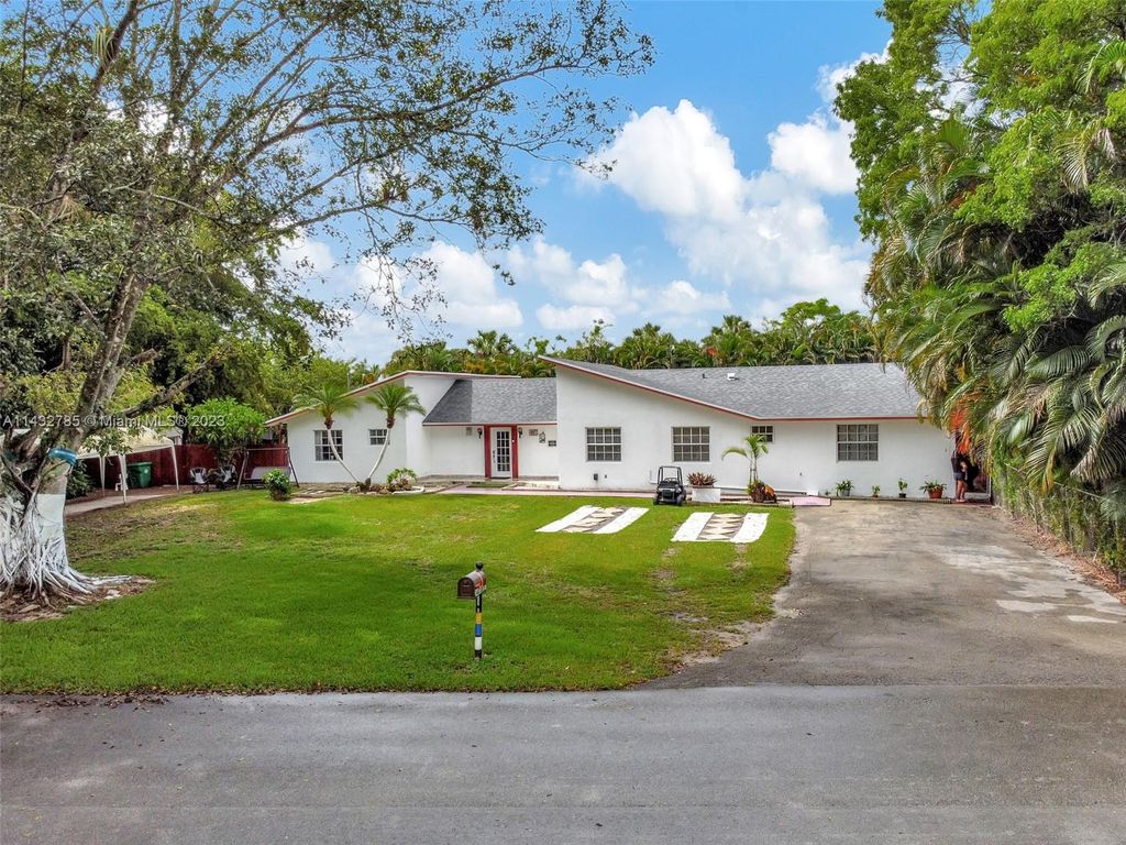 Photo of 14470 SW 31st Pl, Davie, FL 33330 (MLS # A11432785)