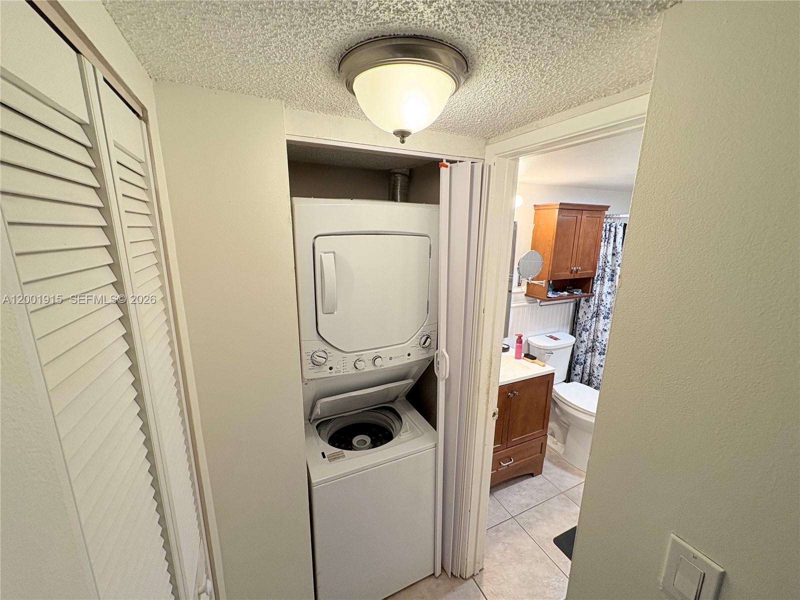 2769 S Oakland Forest Dr 101, Oakland Park, FL, 33309/$185,000 4 2769 S Oakland Forest Dr 101