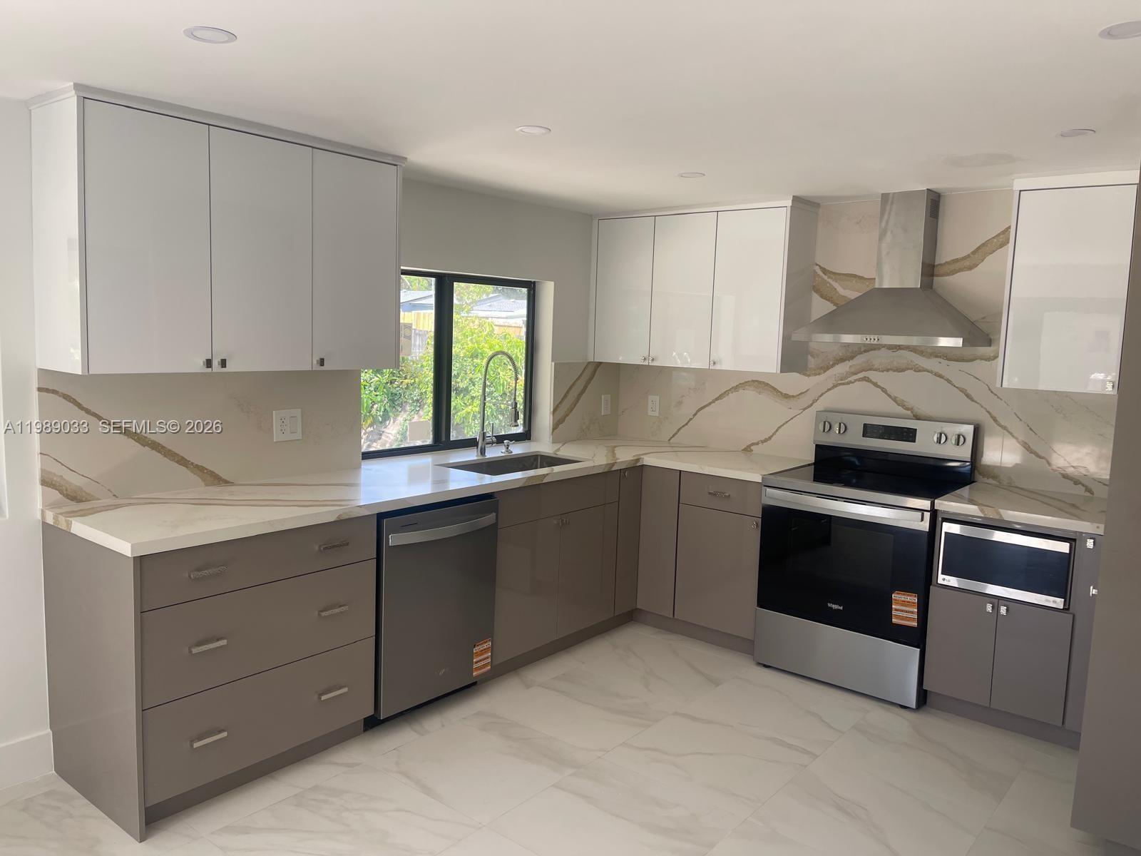 BISCAYNE GARDENS SEC E PA - Residential Lease