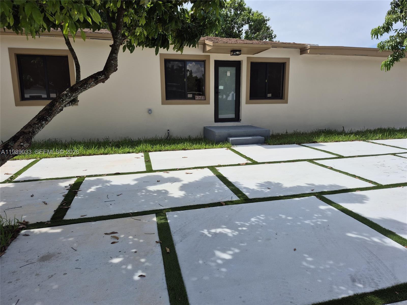 BISCAYNE GARDENS SEC E PA - Residential Lease