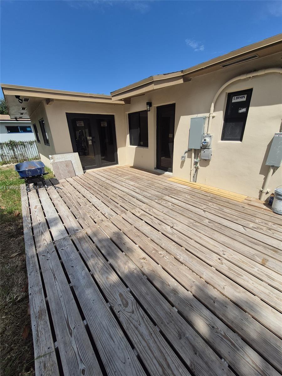 BISCAYNE GARDENS SEC E PA - Residential Lease