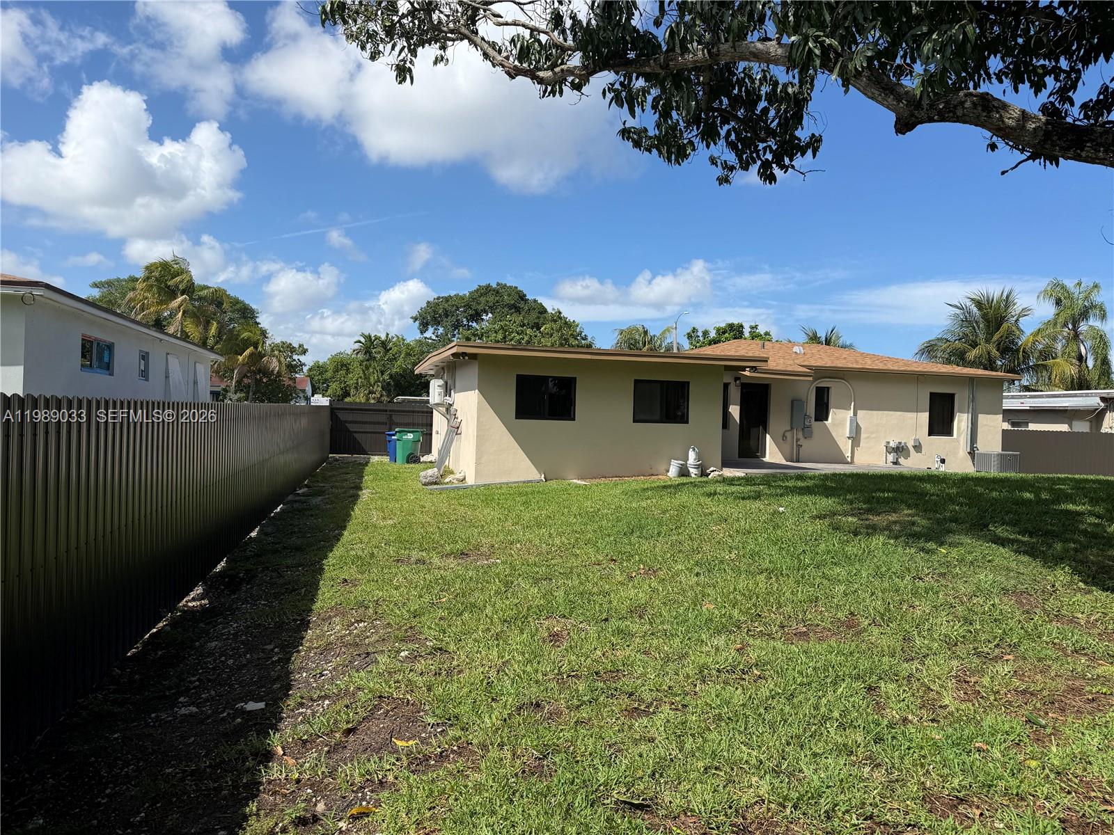 BISCAYNE GARDENS SEC E PA - Residential Lease