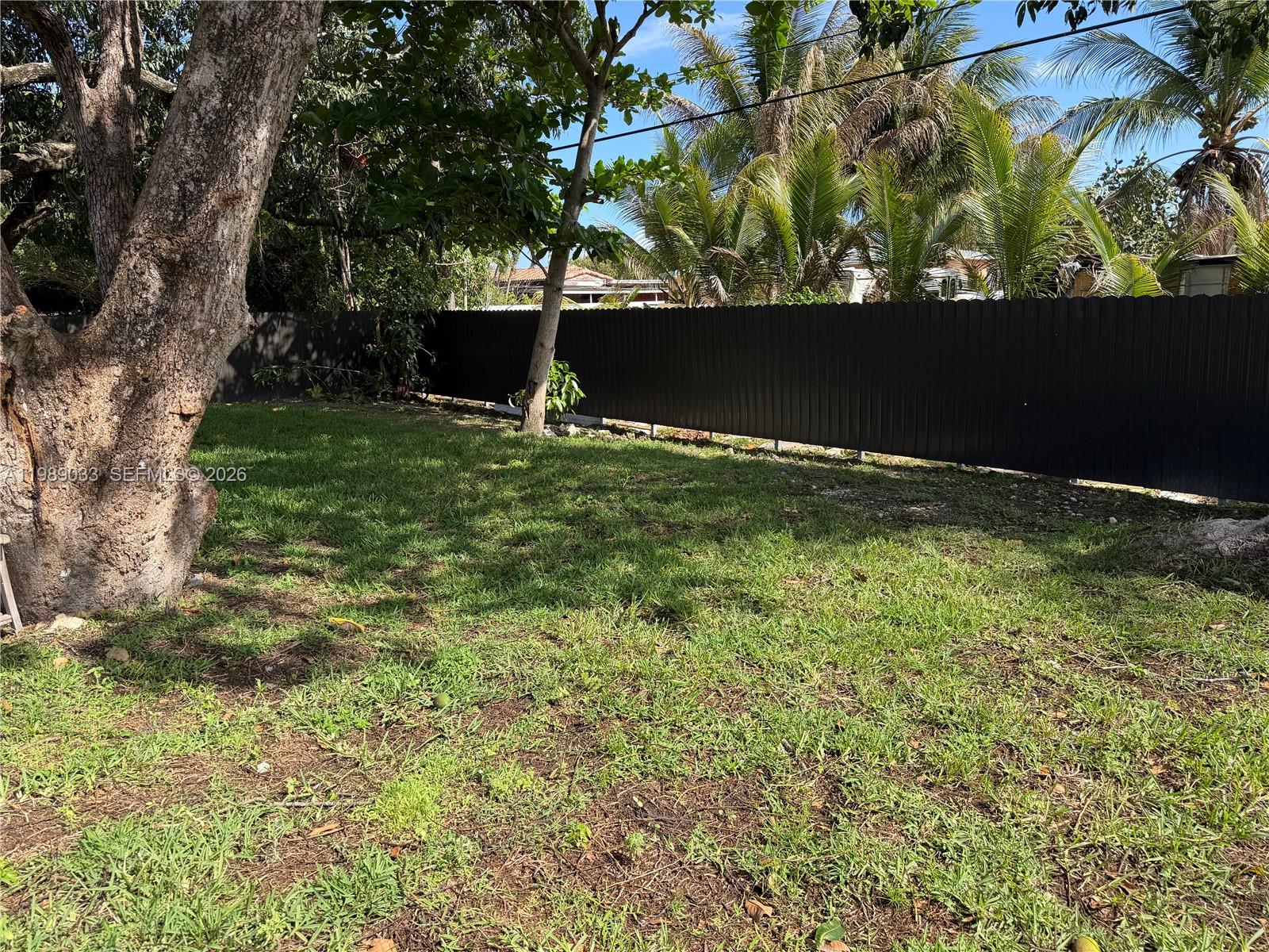 BISCAYNE GARDENS SEC E PA - Residential Lease