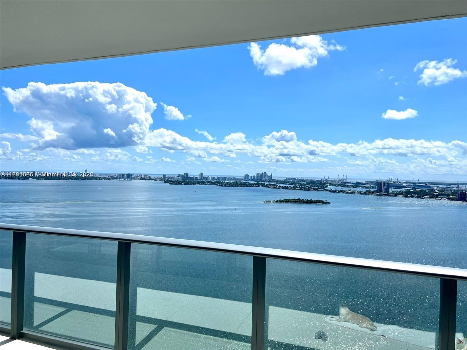 PARAISO BAY CONDO - Residential