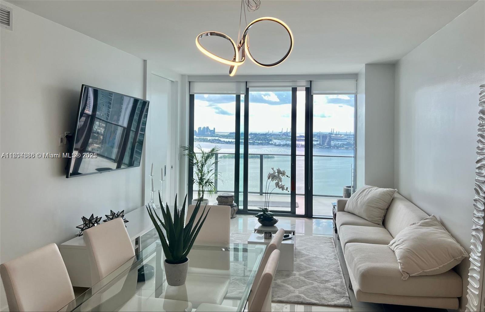 PARAISO BAY CONDO - Residential