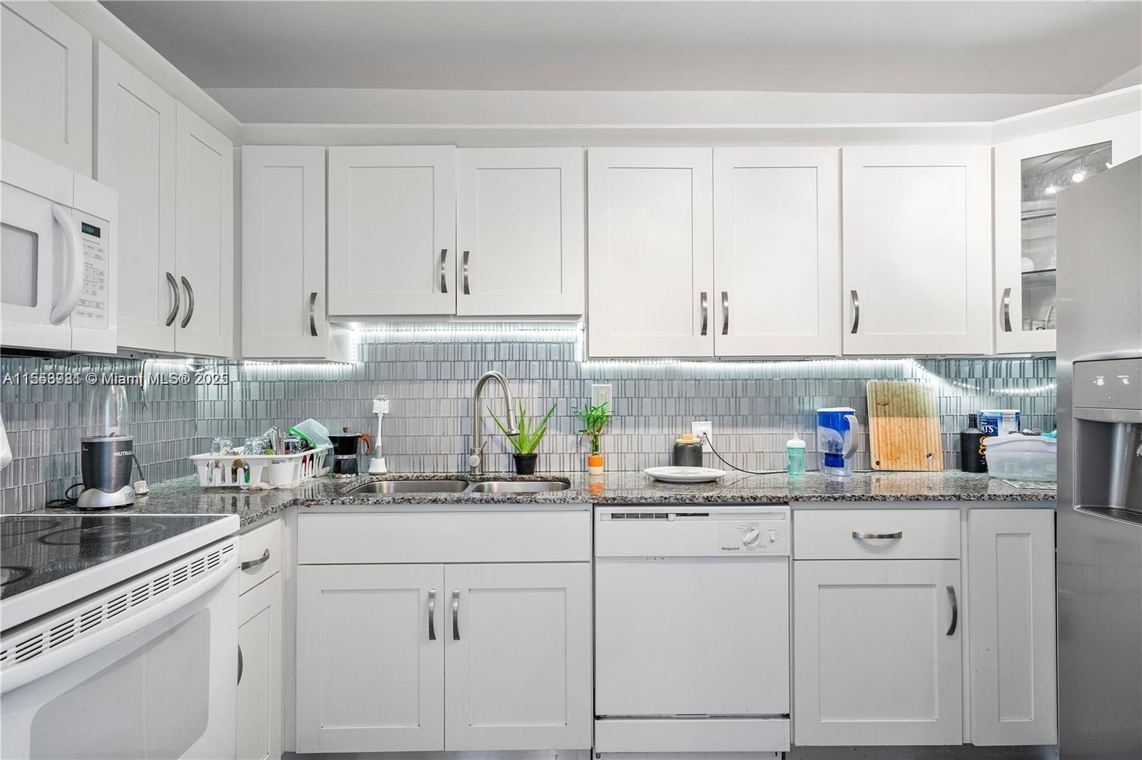 ARLEN HOUSE EAST CONDO - Residential