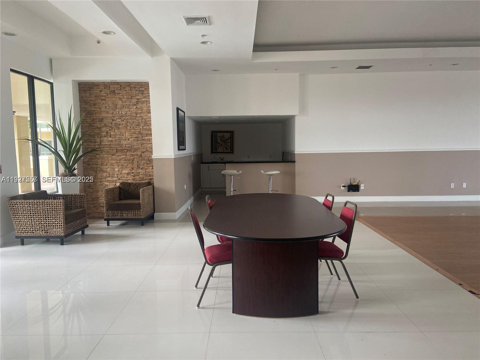 KEYSTONE PARK CONDO - Residential Lease