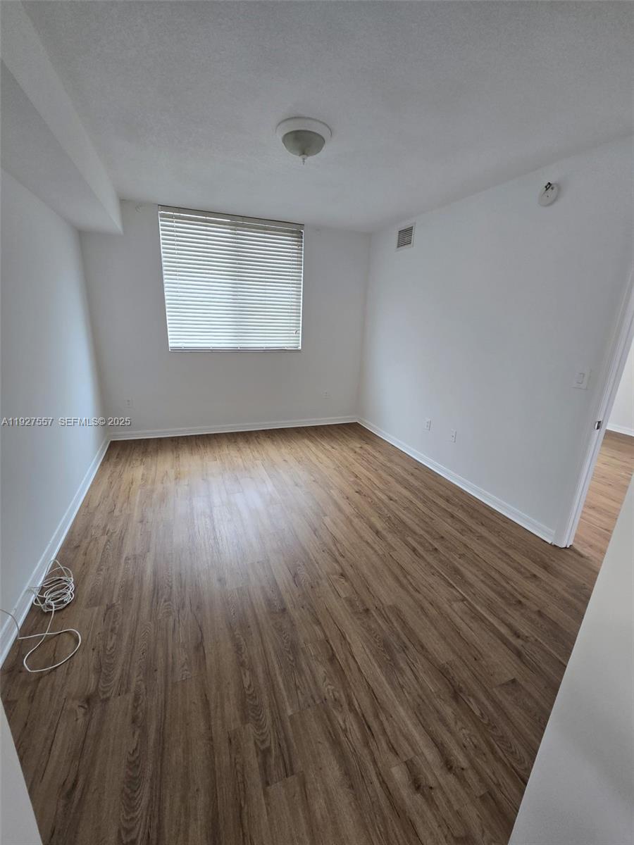 KEYSTONE PARK CONDO - Residential Lease