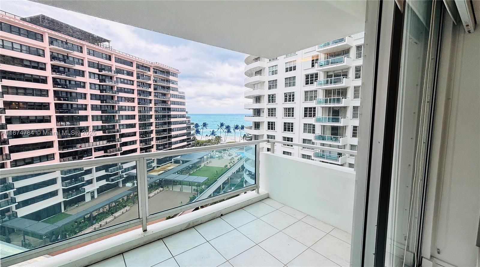 5161 Collins Ave 1003