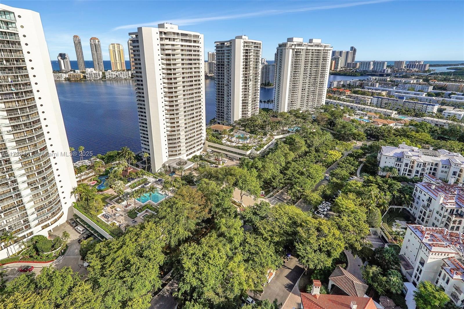 BELLINI AT WILLIAMS ISLAN - Residential