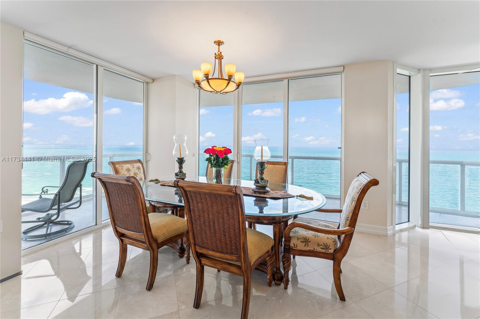 AKOYA CONDO - Residential