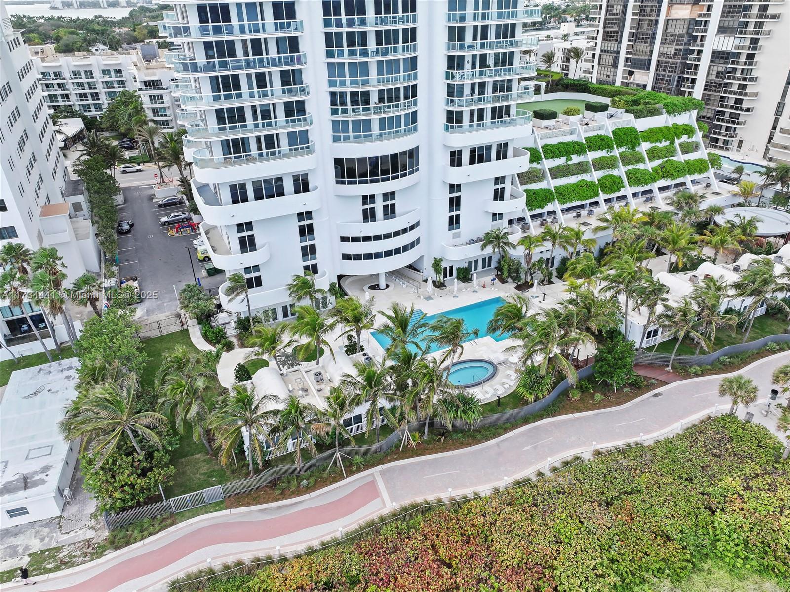 AKOYA CONDO - Residential