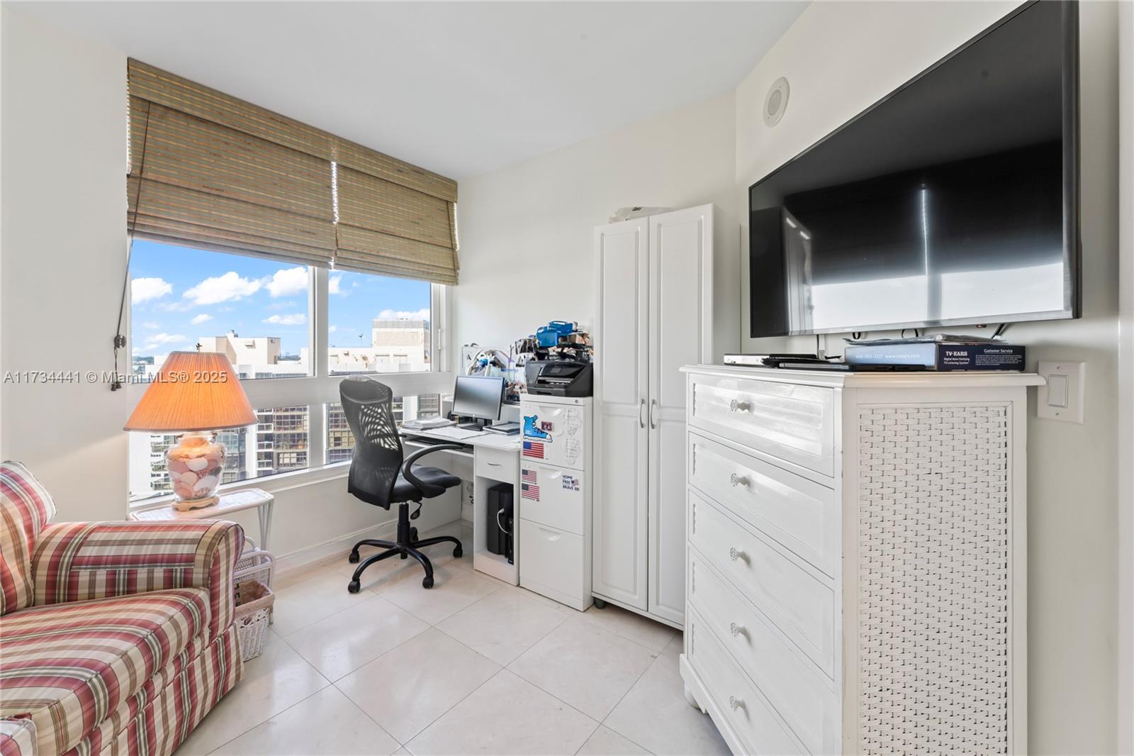 AKOYA CONDO - Residential