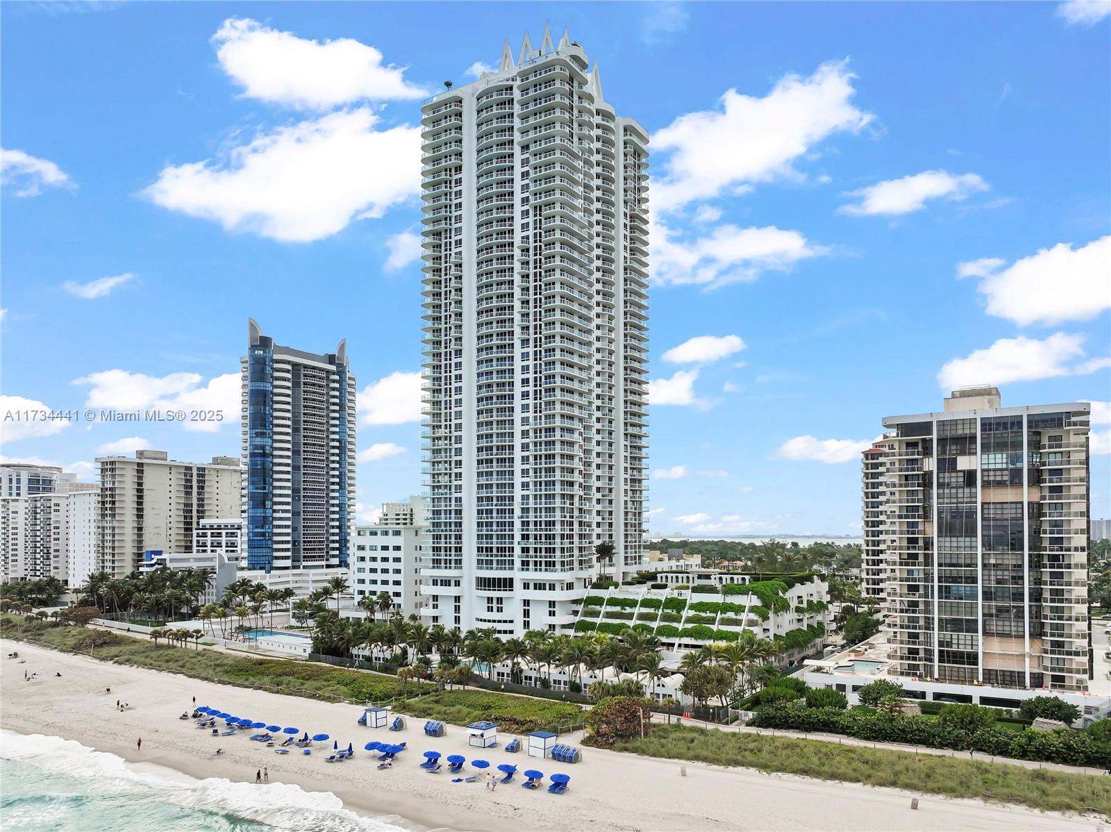 AKOYA CONDO - Residential