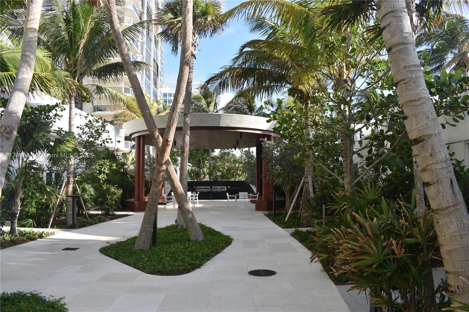AKOYA CONDO - Residential