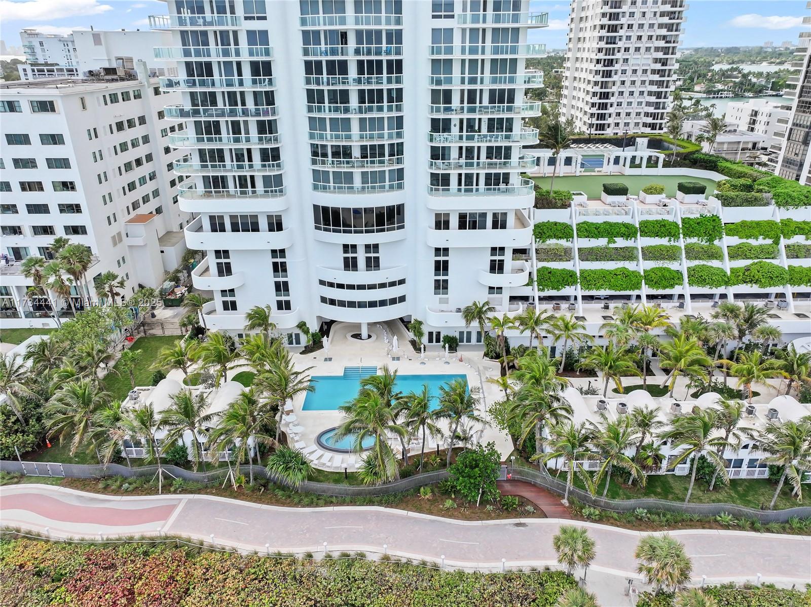 AKOYA CONDO - Residential