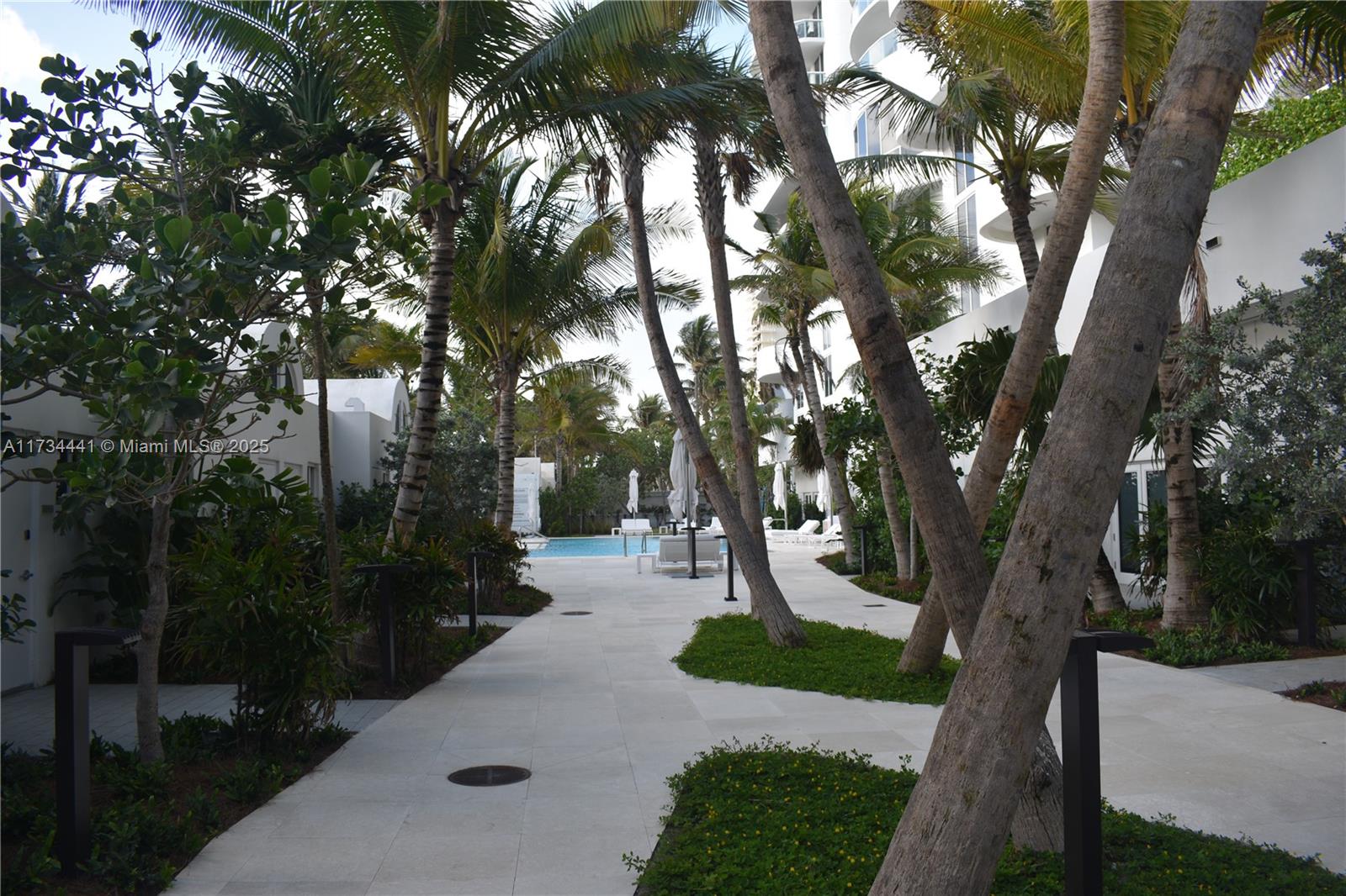 AKOYA CONDO - Residential