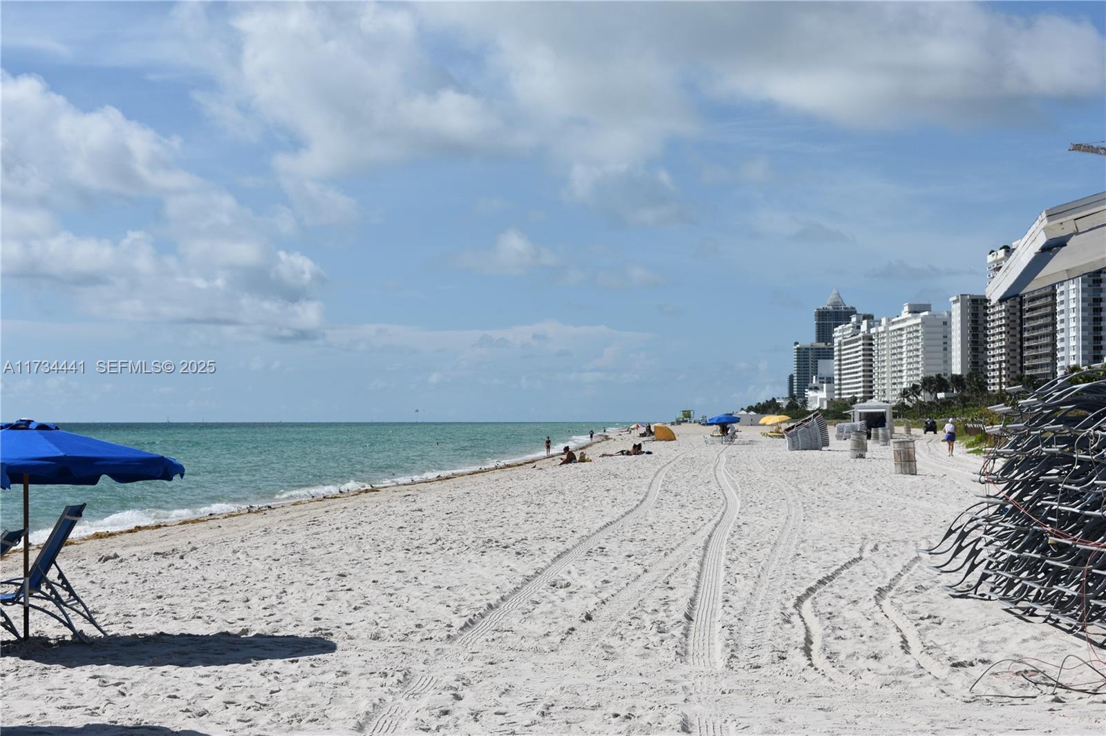 AKOYA CONDO - Residential