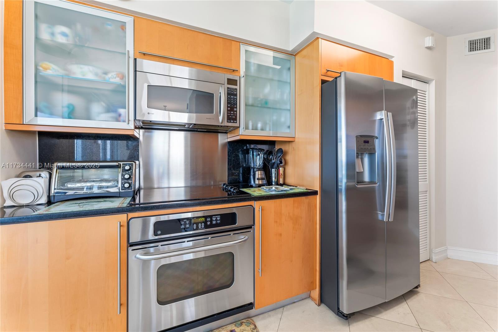 AKOYA CONDO - Residential