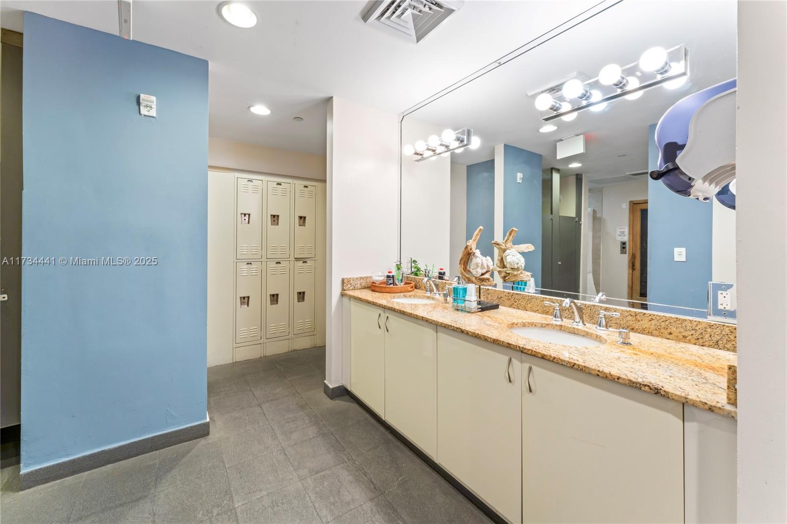AKOYA CONDO - Residential