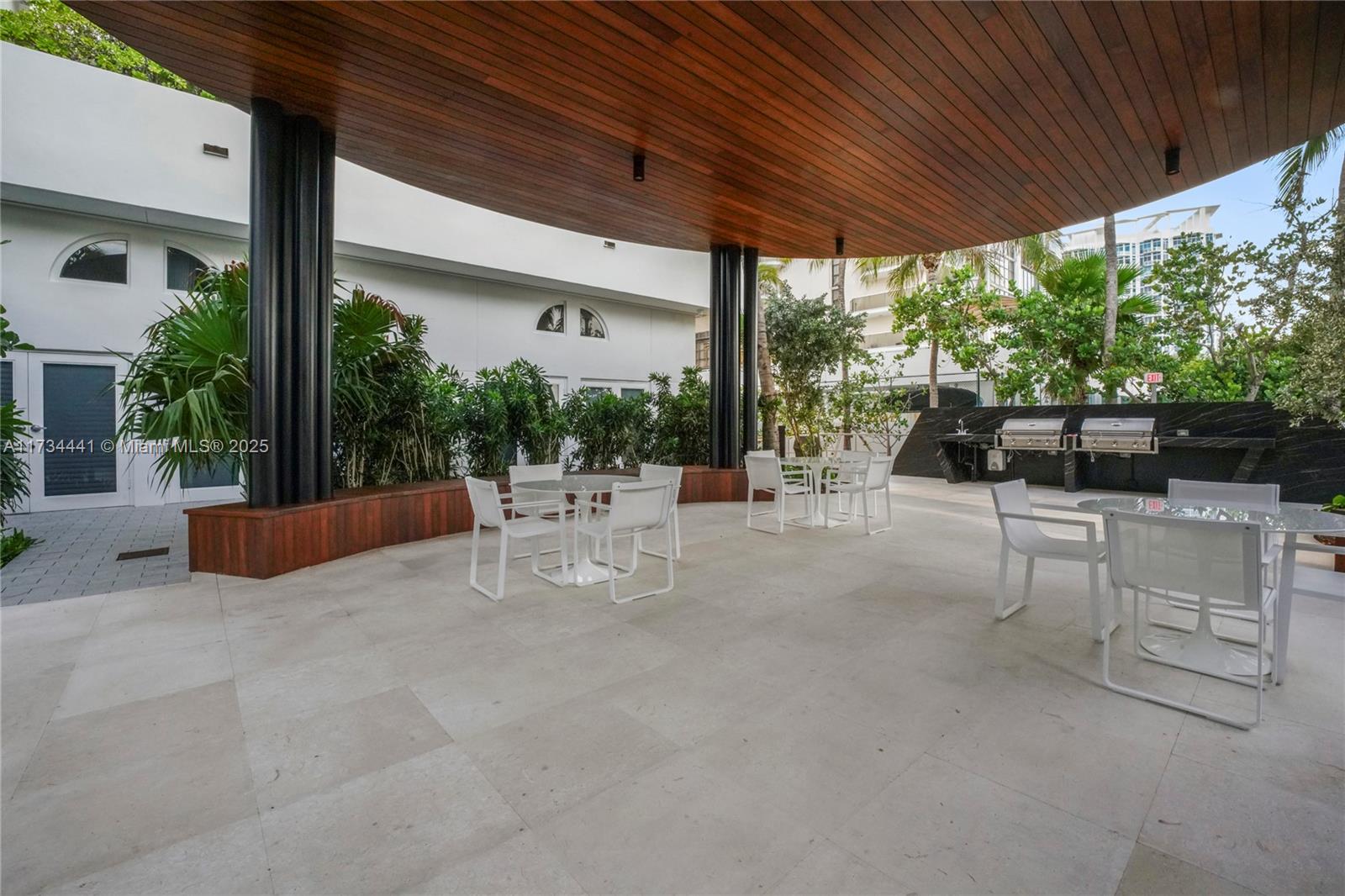 AKOYA CONDO - Residential