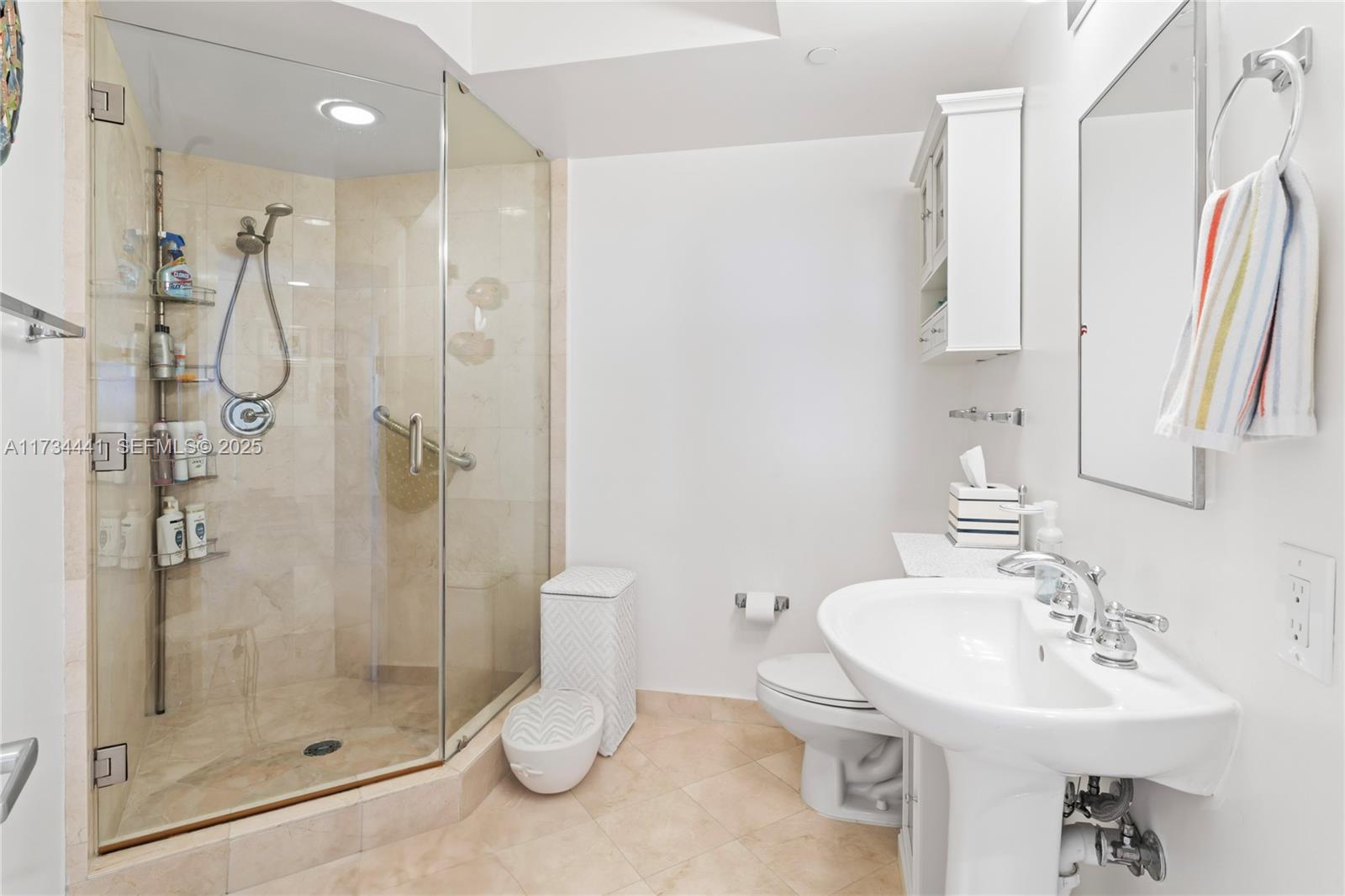 AKOYA CONDO - Residential