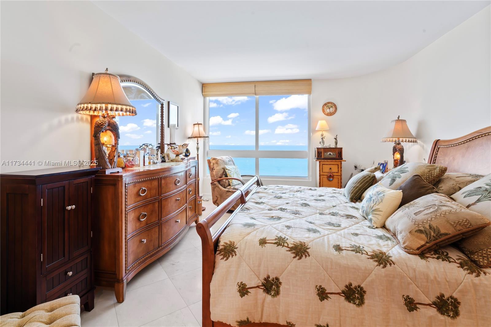 AKOYA CONDO - Residential