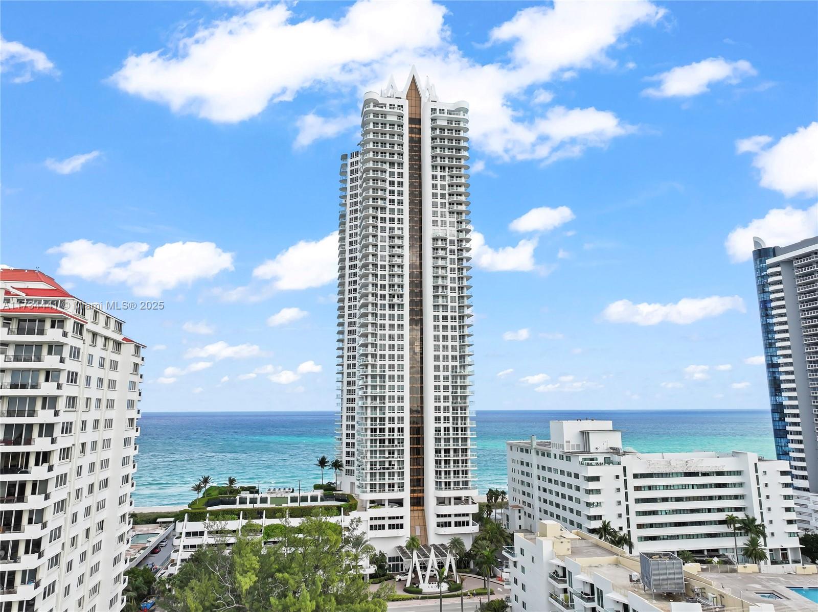 AKOYA CONDO - Residential