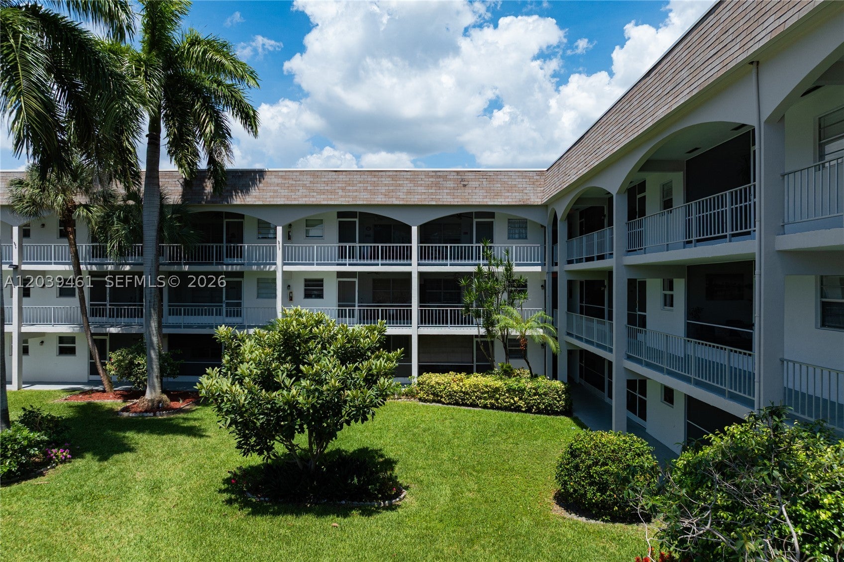 541 Blue Heron Dr