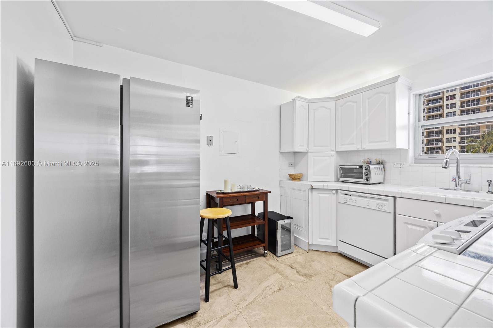 OCEANSIDE PLAZA CONDO - Residential