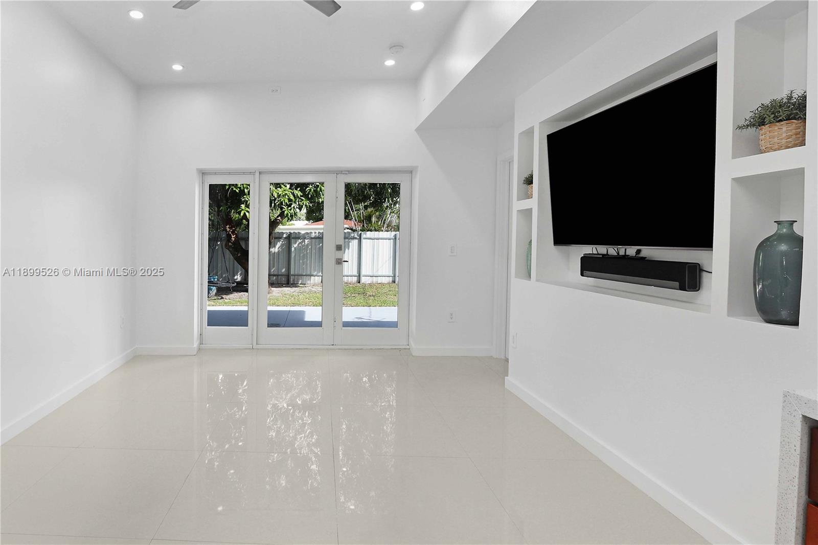 SUNSET TRAILS NO 3 - Residential