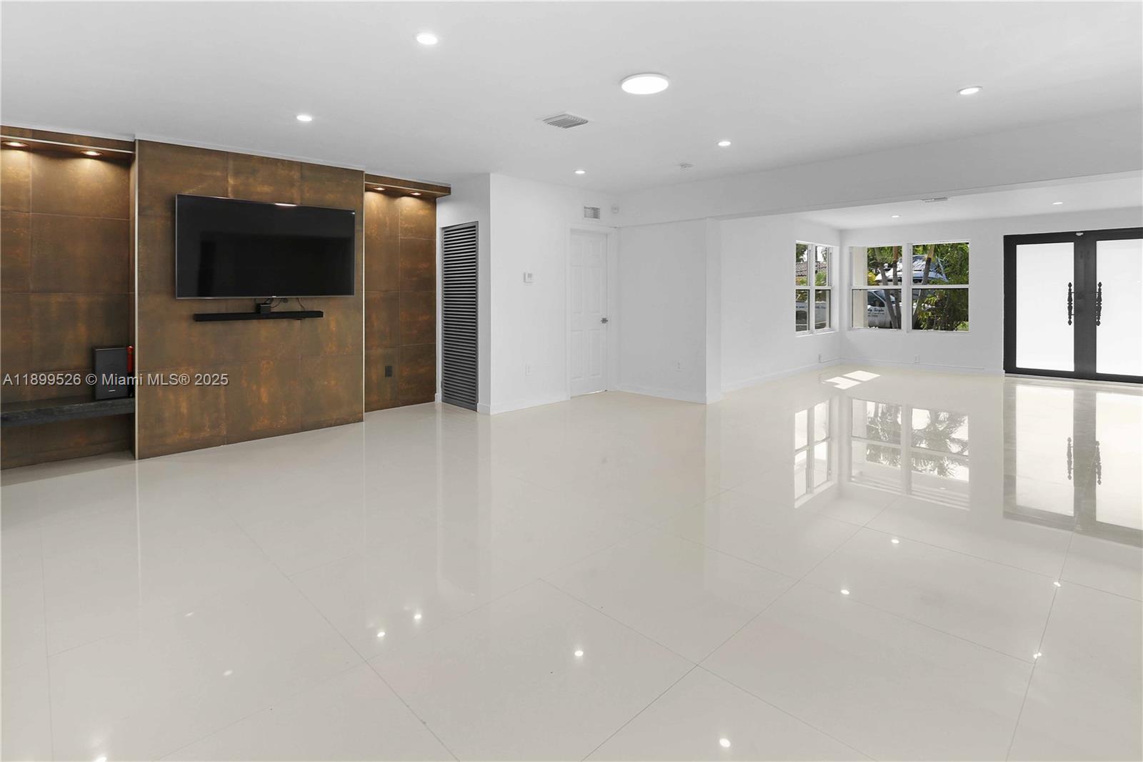 SUNSET TRAILS NO 3 - Residential