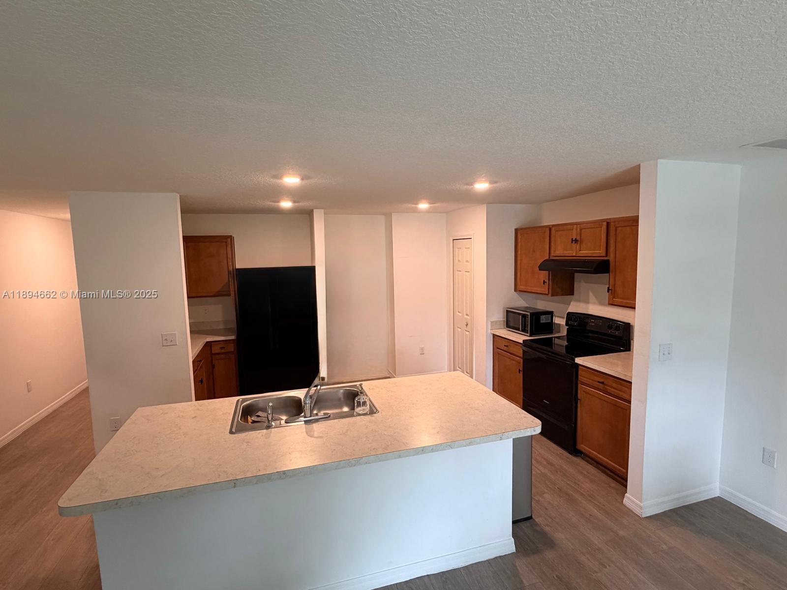 PORT ST LUCIE SECTION 30 - Residential Lease