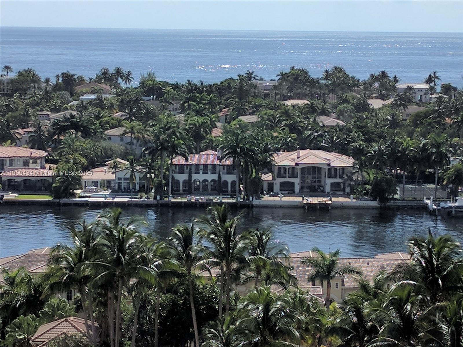 SOUTH TOWER AT THE POINT - Residential