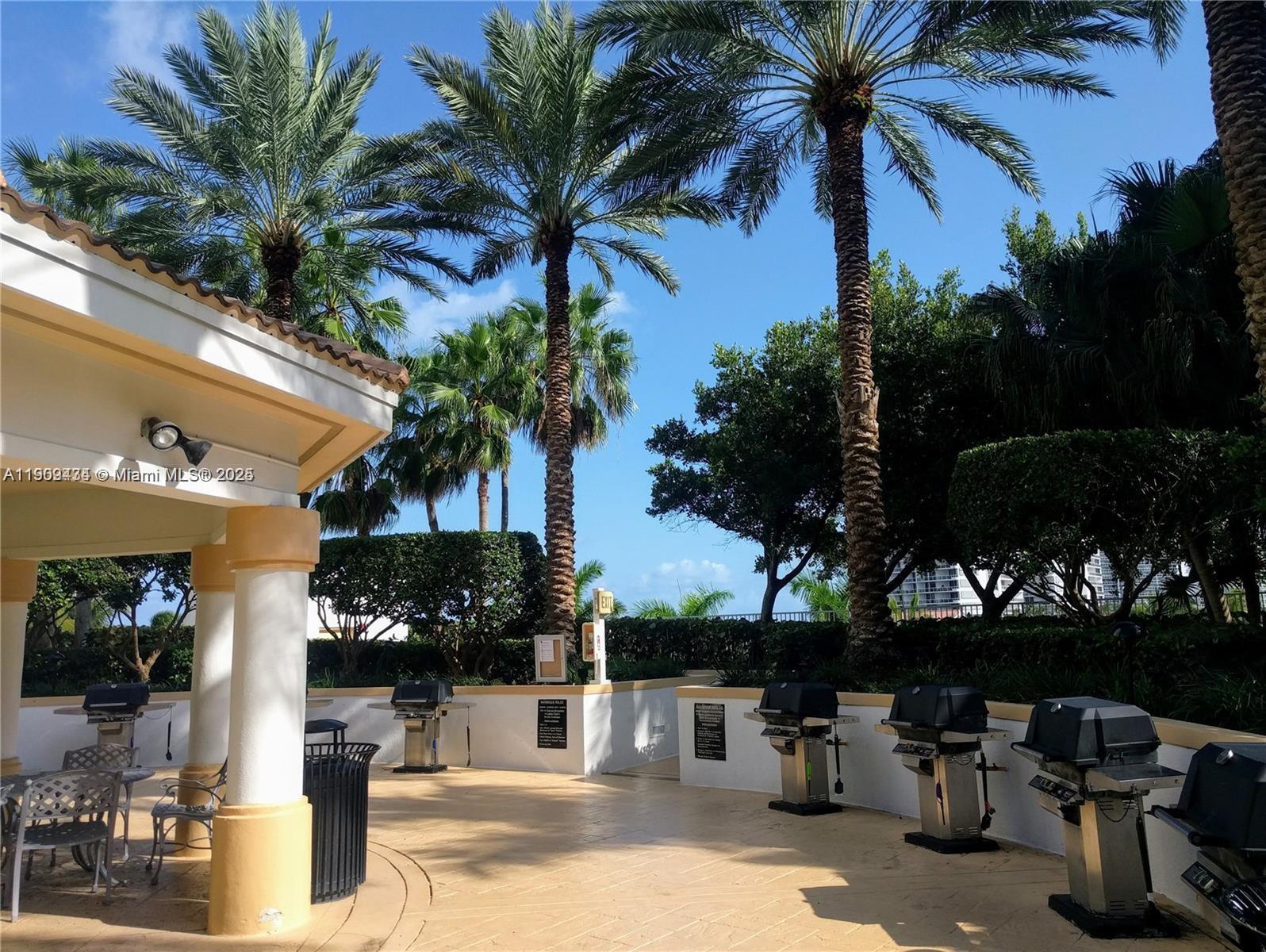 SOUTH TOWER AT THE POINT - Residential